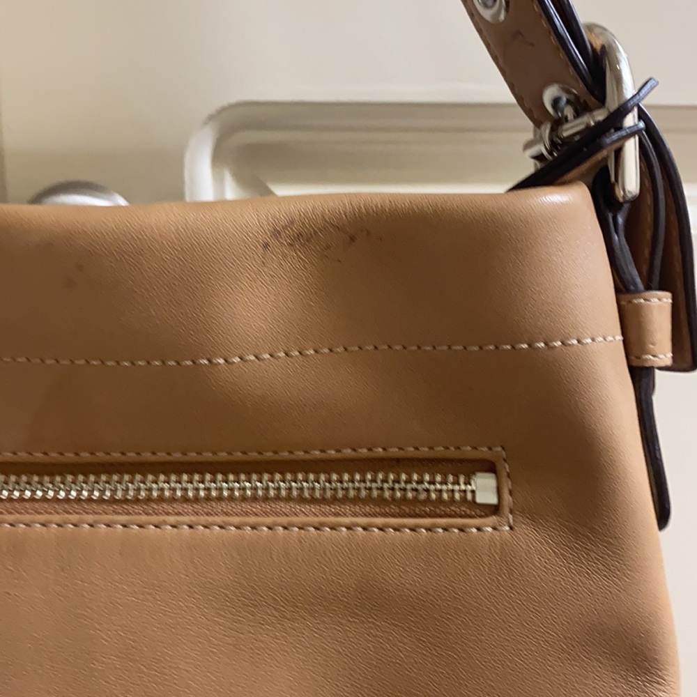 Coach Purse. - Picture 3 of 5